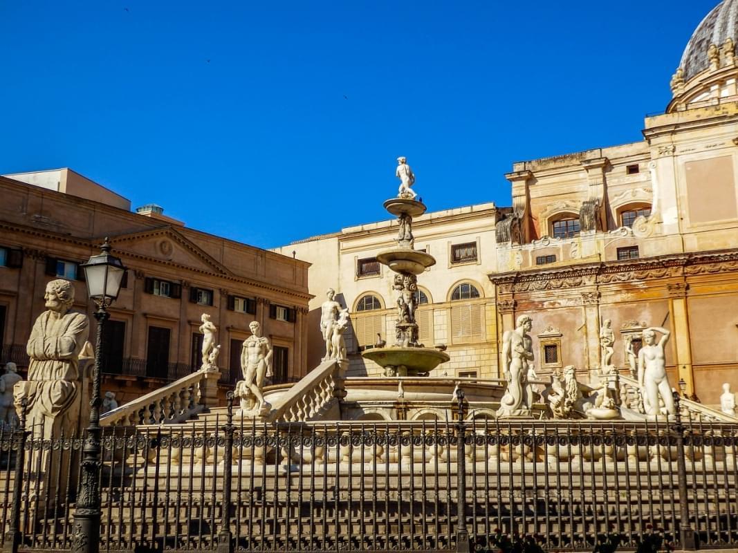 monument piazza pretoria