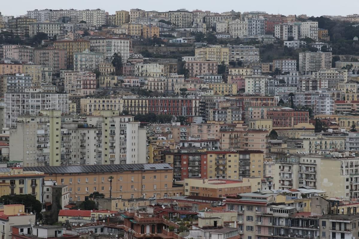 naples the buildings