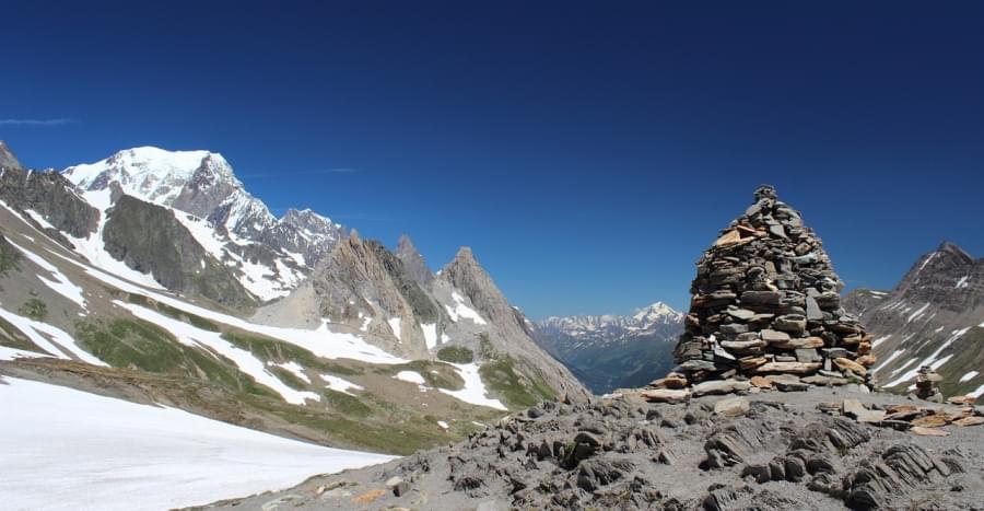 summer tour of the mont blanc