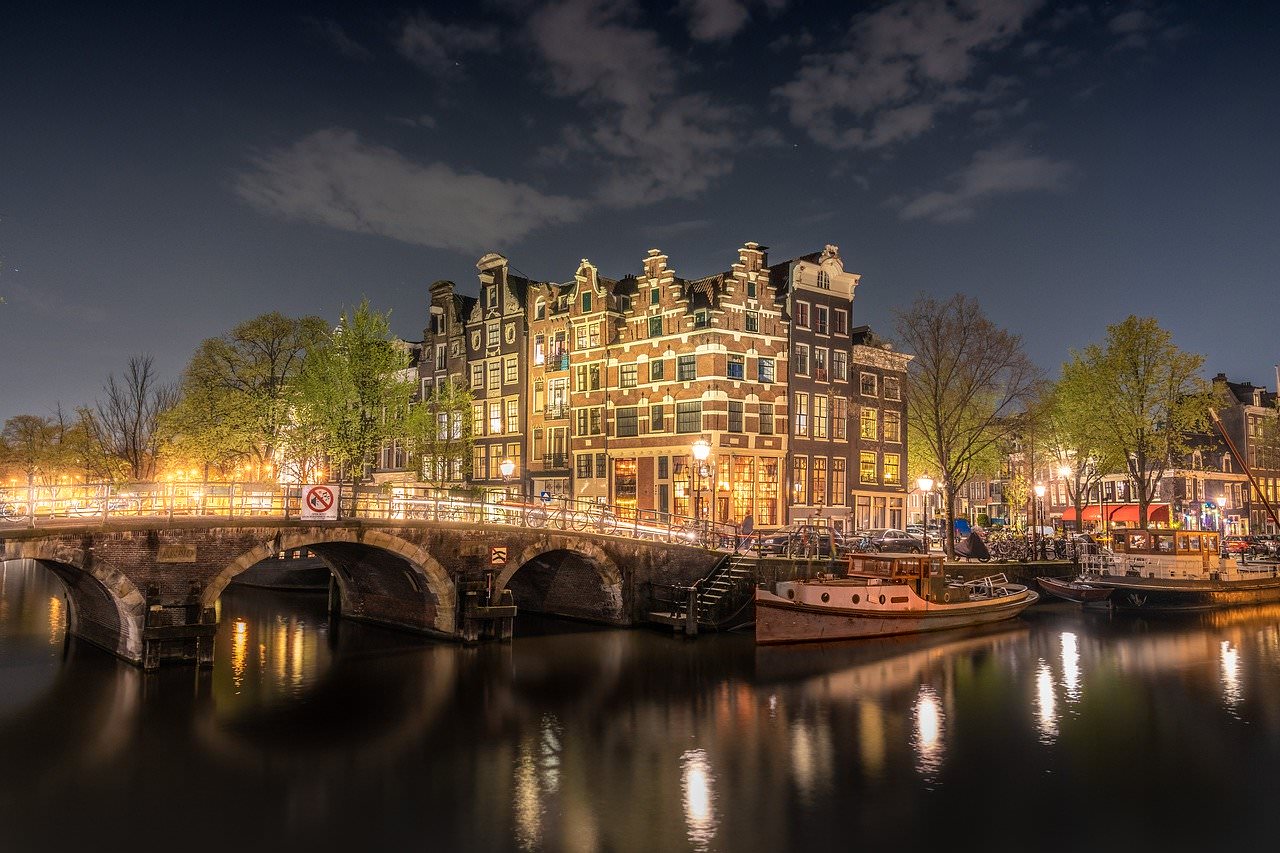 amsterdam unfaithful city