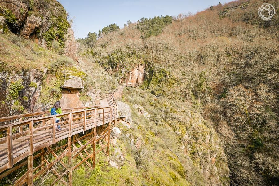 Walkways of the MAO River 