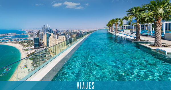 A swim at 300 meters high: this is the tallest infinity pool in the world